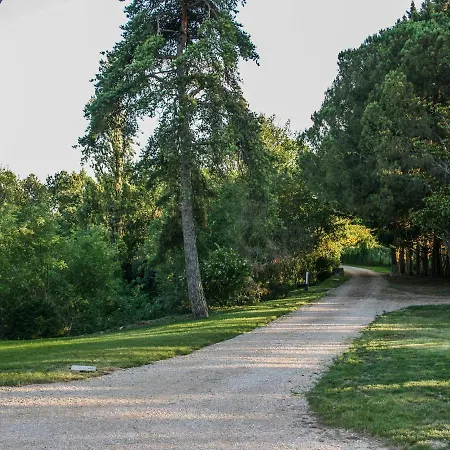 Scenic Holiday In With Garden * Saint-Maurin
