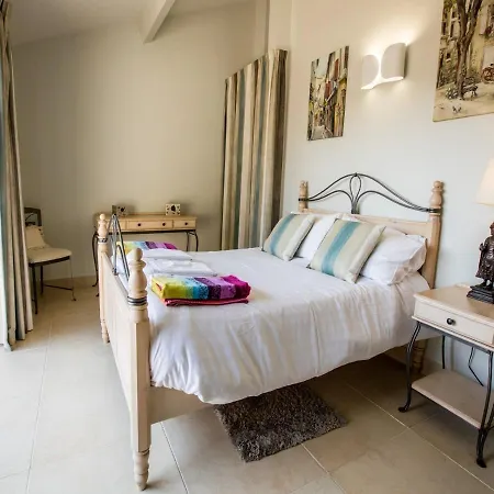 Scenic Holiday In With Garden * Saint-Maurin